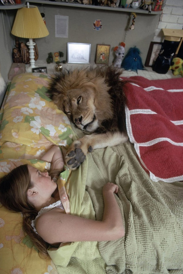 Bức ảnh con sư tử tấn công cô gái trẻ ngỡ là khoảnh khắc kinh hoàng cuối cùng của nạn nhân nhưng sự thật trái ngược hoàn toàn - Ảnh 5.