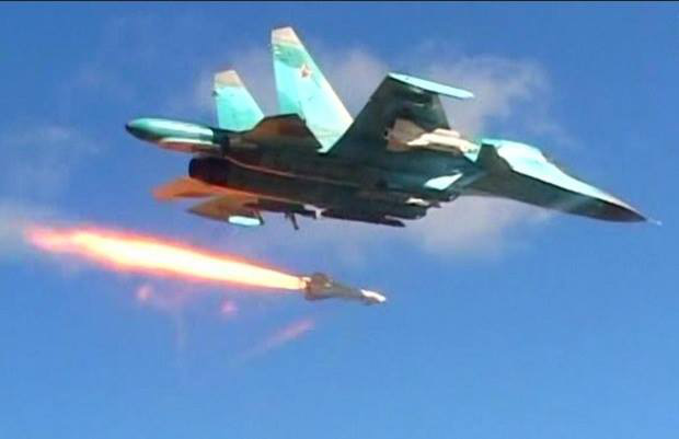 Su-30MK2 Venezuela bay cực thấp, sát sạt trên đầu tàu dầu Iran - KQ Nga bất ngờ dồn dập xuất kích ở Syria sau nhiều tháng - Ảnh 1.