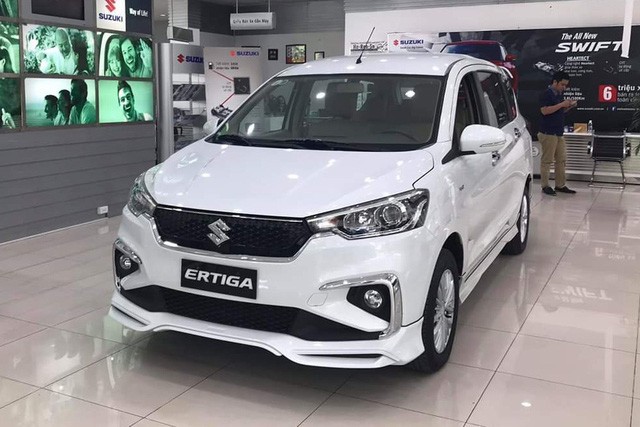 Thiếu xe mới nhưng thừa hàng tồn, Suzuki Ertiga giảm giá kỷ lục, rẻ hơn Mitsubishi Xpander cả trăm triệu đồng - Ảnh 1.