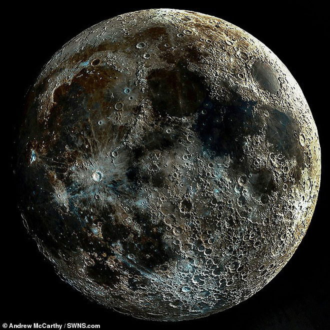 Ấn tượng bức ảnh chụp bề mặt của mặt trăng rõ nhất thế giới, từng miệng núi lửa hiện lên chi tiết hơn bao giờ hết - Ảnh 2.