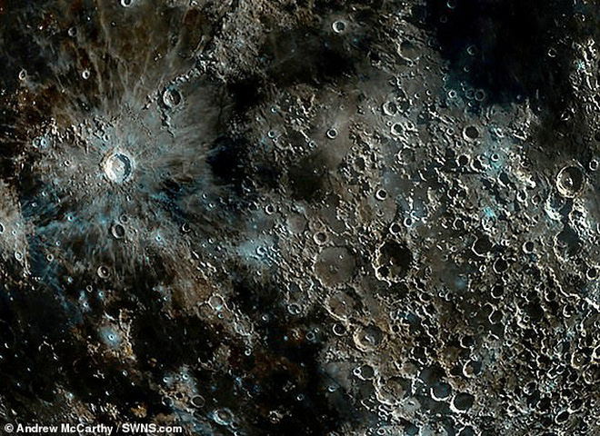 Ấn tượng bức ảnh chụp bề mặt của mặt trăng rõ nhất thế giới, từng miệng núi lửa hiện lên chi tiết hơn bao giờ hết - Ảnh 3.
