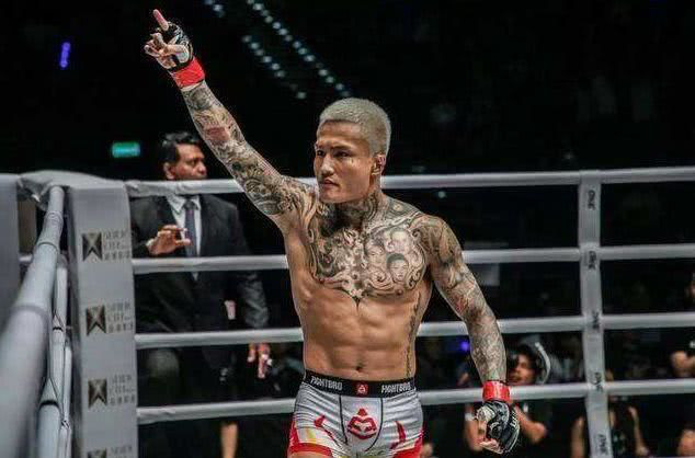 Dân mê chạy ngắm võ sĩ UFC Conor McGregor cởi trần khoe hình xăm  Thể Thao  Miền Tây 247