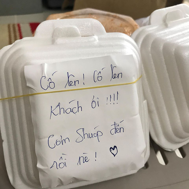 Đặt ship đồ rồi nhắn nhủ: “Cho mình nhiều cơm nha chứ mình đói xỉu rồi”, cô gái bất ngờ khi nhận được phản ứng hết sức dễ thương từ quán - Ảnh 1. Đặt ship đồ rồi nhắn nhủ: “Cho mình nhiều cơm nha chứ mình đói xỉu rồi”, cô gái bất ngờ khi nhận được phản ứng hết sức dễ thương từ quán - Ảnh 1.