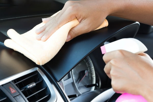 Lái xe ô tô ngày nắng nóng: Cẩn trọng nguy cơ sốc nhiệt, đột quỵ do dùng điều hòa sai cách - Ảnh 3.