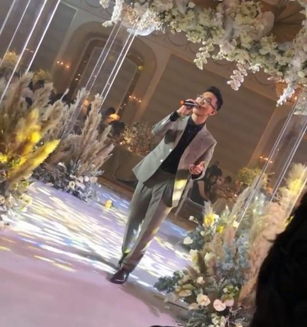 Kh&aacute;ch sạn 5 sao nơi C&ocirc;ng Phượng tổ chức tiệc sau lễ ăn hỏi: Sang trọng v&agrave; đẳng cấp, từng đ&oacute;n tiếp David Beckham, ca sĩ kh&aacute;ch mời cũng kh&ocirc;ng phải dạng vừa - Ảnh 1.