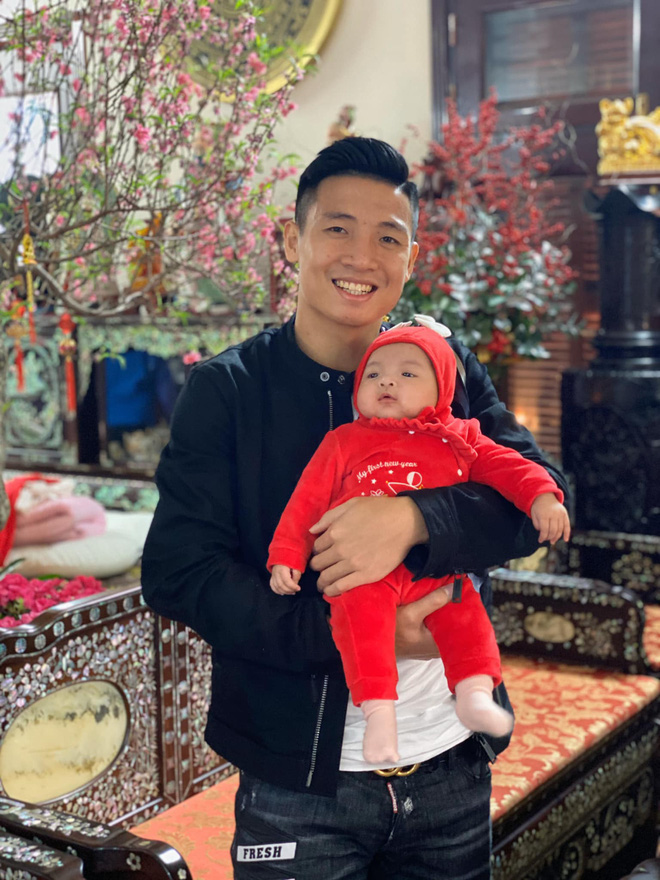 Hội cầu thủ 24, 25 tuổi qu&aacute; kh&eacute;o chọn vợ: Kh&ocirc;ng phải &aacute;i nữ cựu chủ tịch th&igrave; cũng l&agrave; rich kid du học l&agrave;m cho c&ocirc;ng ty gia đ&igrave;nh - Ảnh 17.