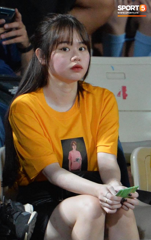 Bạn gái Quang Hải giải thích khi bị dân tình bắt lỗi sai chính tả cơ bản vì xa Việt Nam 12 năm, đang nắm bắt lại đây - Ảnh 5. Bạn gái Quang Hải giải thích khi bị dân tình bắt lỗi sai chính tả cơ bản vì xa Việt Nam 12 năm, đang nắm bắt lại đây - Ảnh 5.