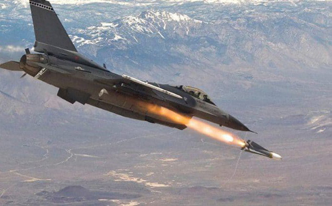 Tên lửa S-300 bị xử đẹp, Israel tung hoành tấn công Syria: Nga không biết hay bất lực? - Ảnh 1.