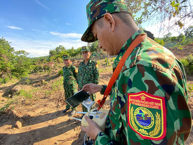 Chùm ảnh: Sử dụng thiết bị trên không, quyết tìm dấu vết Triệu Quân Sự trên núi Hải Vân - Ảnh 8.