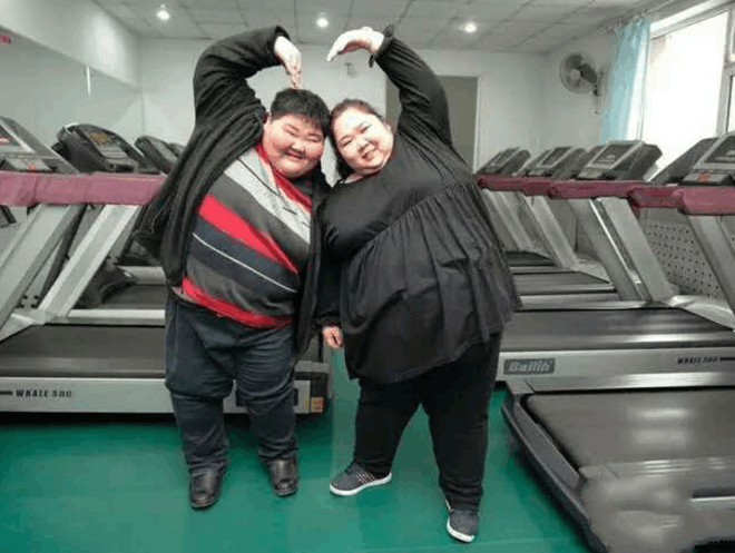 Chuyện lạ ở Tứ Xuyên: Kết duyên vì muốn cùng nhau giảm cân, nào ngờ sau vài năm hai vợ chồng đều nặng gần 200kg - Ảnh 5.