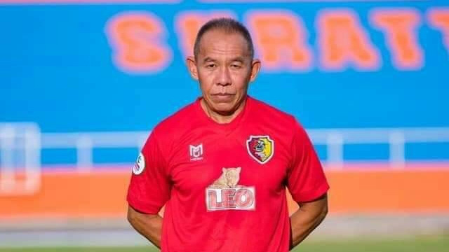 Cầu thủ Thái Lan gây sốc, trở lại thi đấu ở tuổi... 55 - Ảnh 1.