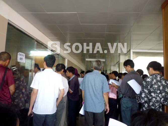 Một ngày "vật vã" như bao ngày tại Bệnh viện Bạch Mai 1