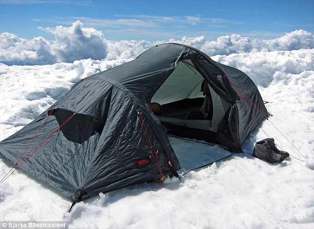 Cắm trại giữa những đám mây