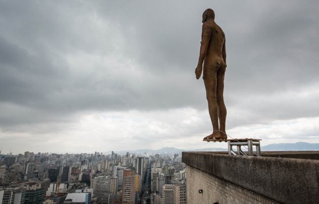 Cơn sốt 'nhảy lầu tự vẫn' hàng loạt ở Brazil