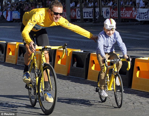 bradley-wiggins-tao-nen-lich-su-tai-tour-de-france-2012