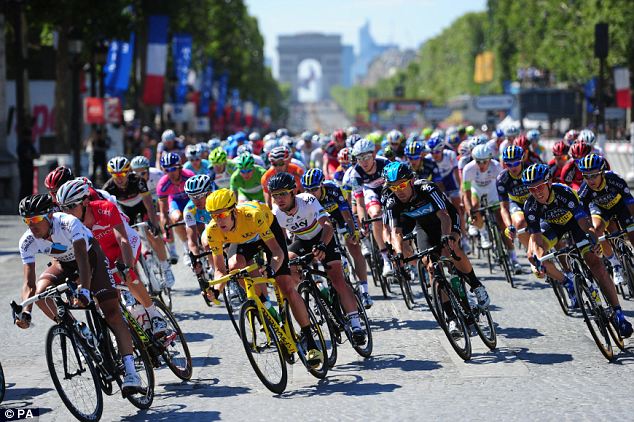 bradley-wiggins-tao-nen-lich-su-tai-tour-de-france-2012