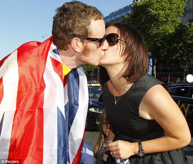 bradley-wiggins-tao-nen-lich-su-tai-tour-de-france-2012