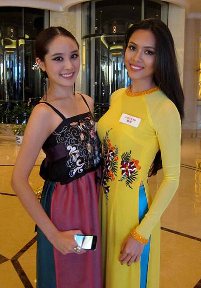 hoang-my-mac-ao-dai-du-tiec-tu-thien-miss-world