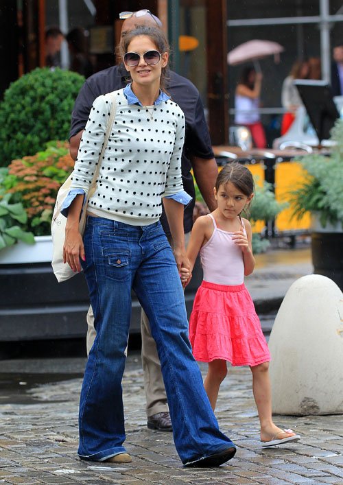 katie-holmes-va-suri-dien-vay-hong-dao-pho