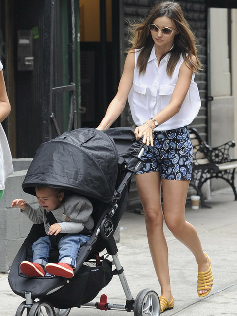 street-style-tinh-te-cua-miranda-kerr