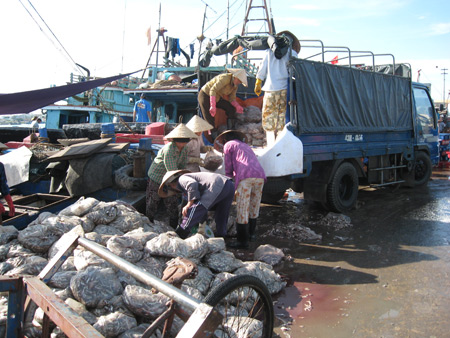 go-bay-cua-thuong-lai-trung-quoc