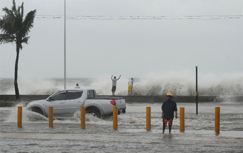 mua-lu-tan-cong-don-dap-tai-chau-a-gan-300-nguoi-chet mua-lu-tan-cong-don-dap-tai-chau-a-gan-300-nguoi-chet