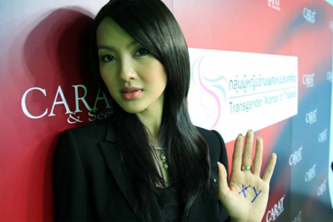 phat-sot-voi-nhung-nu-chinh-tri-gia-so-huu-ve-dep-me-hoac