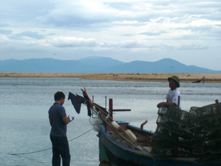 cua-song-bi-boi-lap-hang-tram-tau-ca-bo-vo