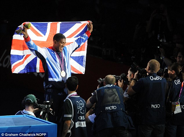 chum-anh-ngay-thi-dau-cuoi-cung-cua-olympic-london-2012