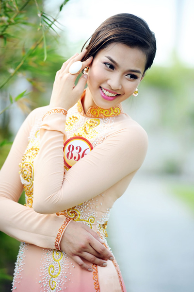 nhung-thi-sinh-so-huu-guong-mat-dep-nhat-hhvn-2012