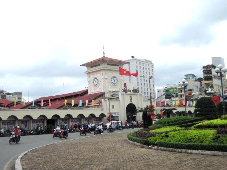 tet-doc-lap-tren-duong-pho-tp-ho-chi-minh