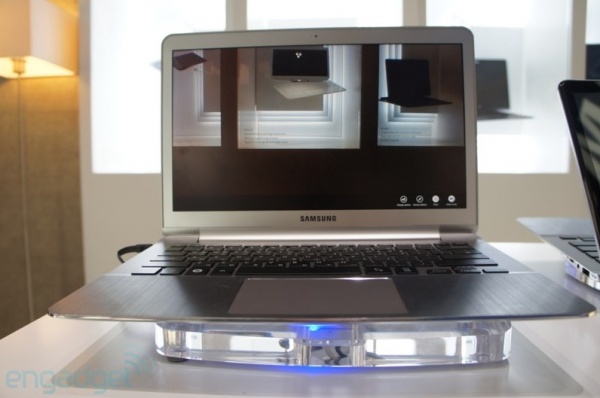 laptop-2-man-hinh-cua-samsung-tai-ifa-2012