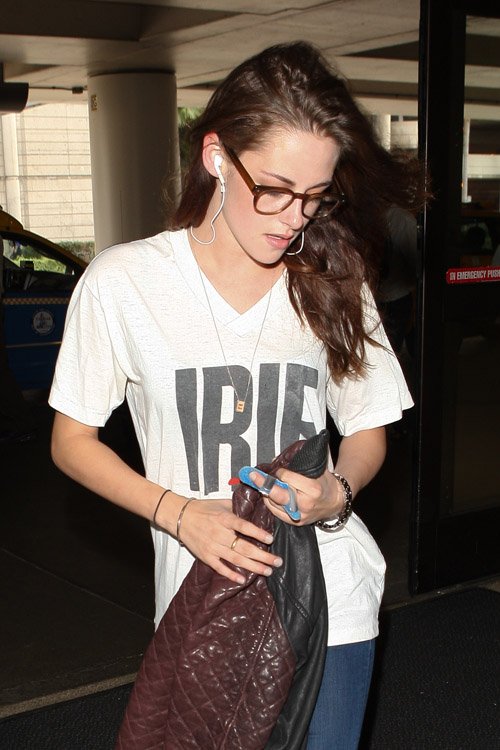 kristen-stewart-toi-toronto-tham-du-lien-hoan-phim-quoc-te