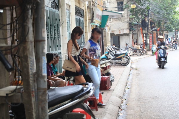 bat-gap-midu-tren-pho-co-ha-noi