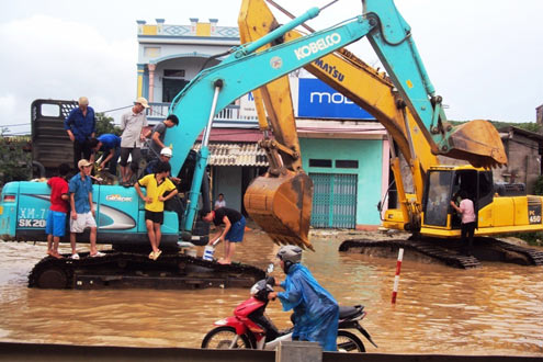 hang-nghin-phuong-tien-boi-tren-quoc-lo-1a