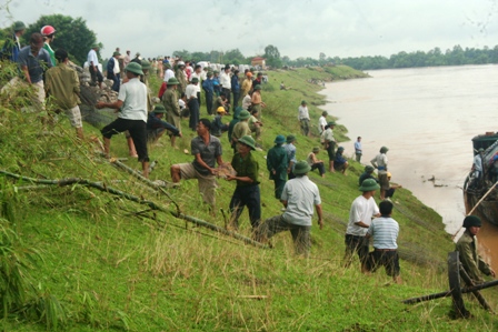 thanh-hoa-de-song-chu-sat-lo-nghiem-trong-nhieu-vung-van-chim-trong-lu