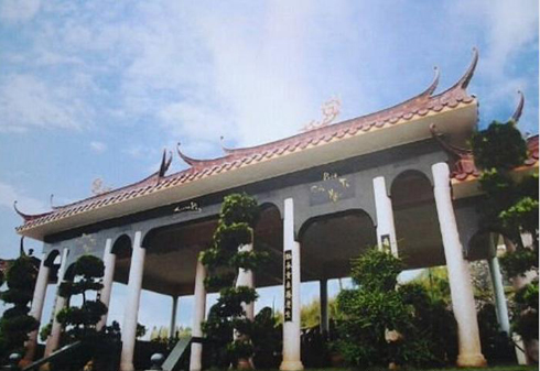 nha-giau-viet-dot-tien-xay-nha-coi-am