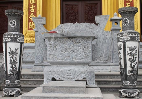 nha-giau-viet-dot-tien-xay-nha-coi-am