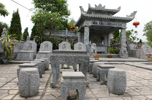 nha-giau-viet-dot-tien-xay-nha-coi-am