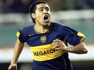 riquelme-phan-phao-maradona-khi-bi-goi-la-ke-phan-boi