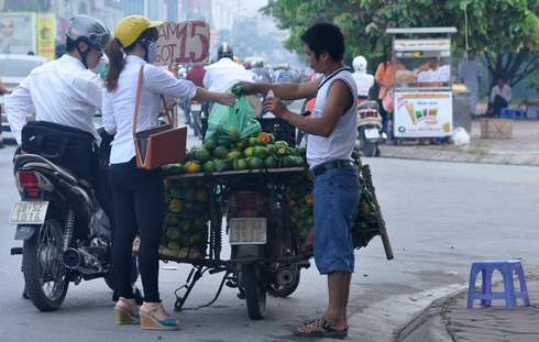 cam-sieu-re-tran-pho-ha-noi