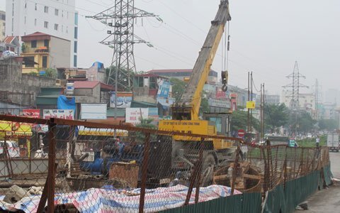 ngon-ngang-du-an-duong-sat-tren-cao-o-hn