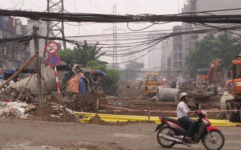 ngon-ngang-du-an-duong-sat-tren-cao-o-hn