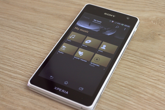 dap-hop-sieu-de-sony-xperia-tx-vua-den-viet-nam