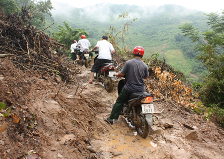 kinh-hoang-sat-lo-mien-tay-xu-nghe