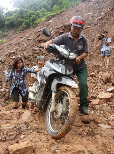 kinh-hoang-sat-lo-mien-tay-xu-nghe