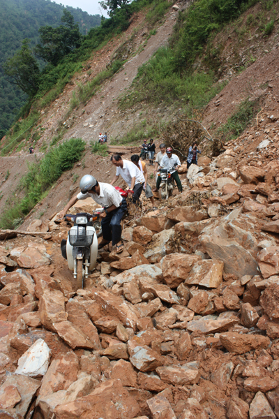 kinh-hoang-sat-lo-mien-tay-xu-nghe