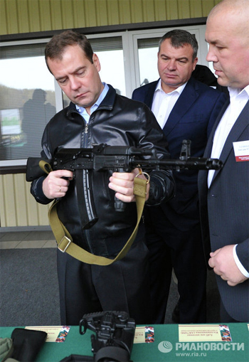 medvedev-thu-lam-xa-thu-ban-tia