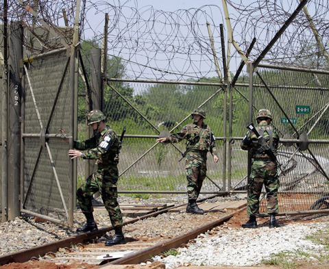 linh-trieu-tien-ban-chet-cap-tren-de-chay-sang-han-quoc