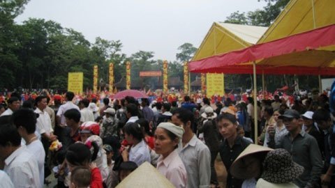 suc-hut-cua-cac-soi-bac-di-dong-o-le-hoi-lam-kinh suc-hut-cua-cac-soi-bac-di-dong-o-le-hoi-lam-kinh